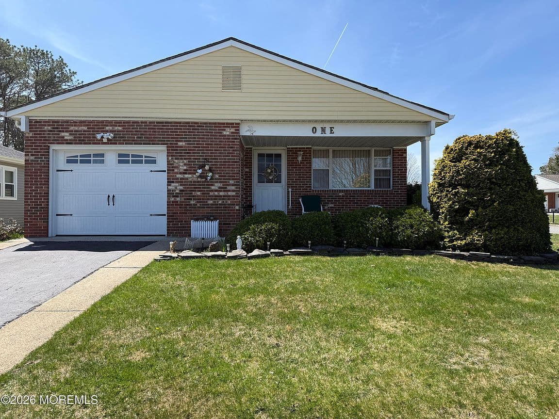 Primary listing photo