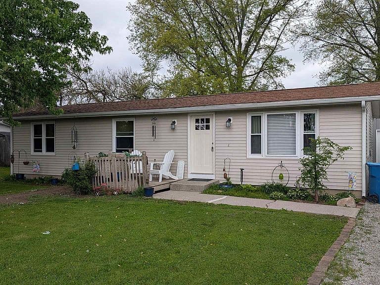 Listing photo 2
