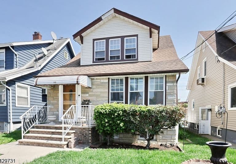Listing photo 2