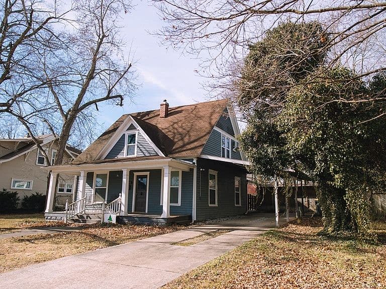Listing photo 3
