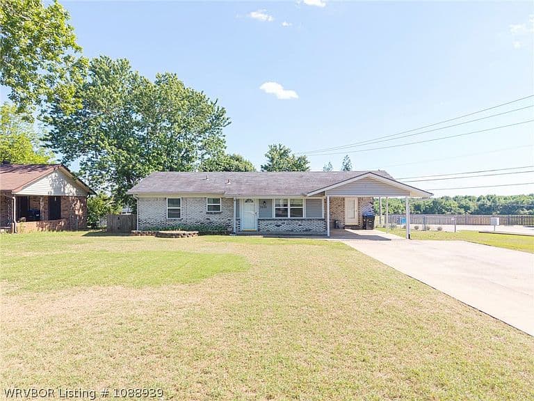 Listing photo 4