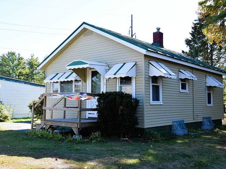 Listing photo 2