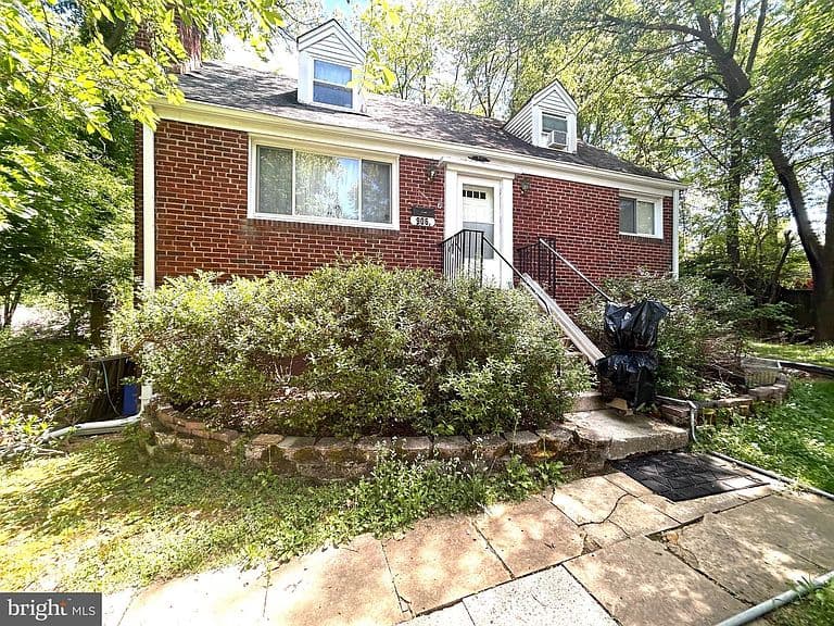 Listing photo 3