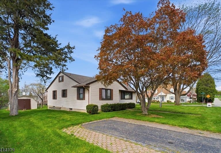 Listing photo 4