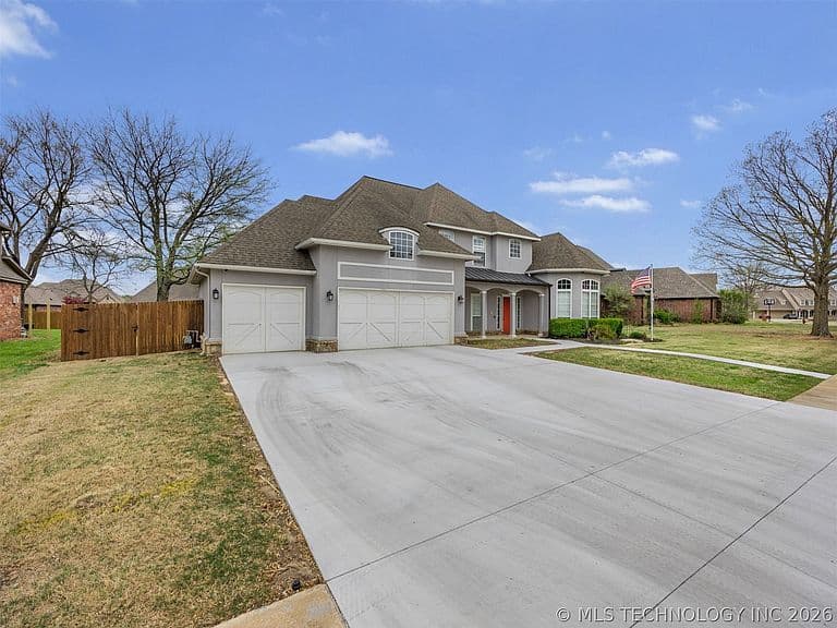 Listing photo 3
