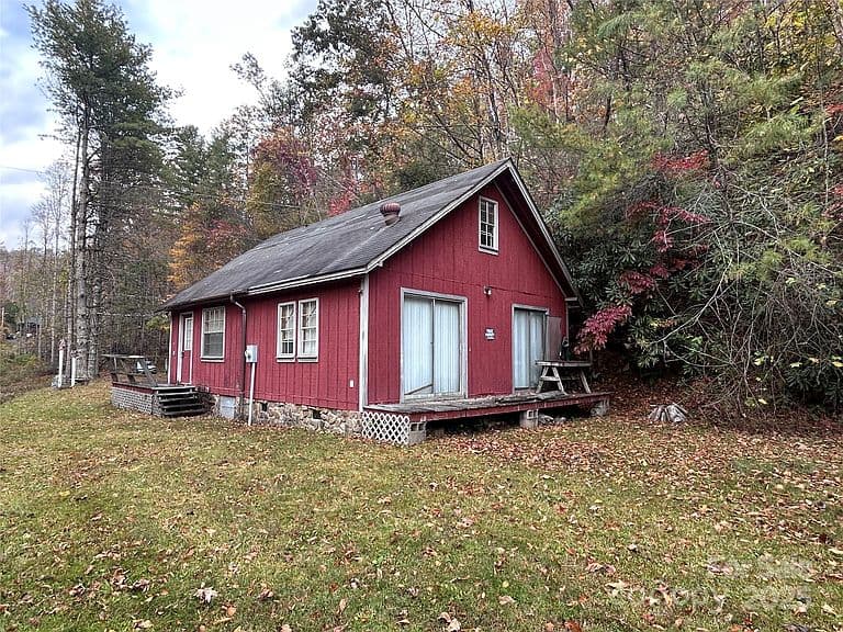 Listing photo 3