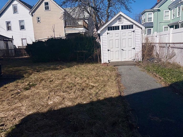 Listing photo 5