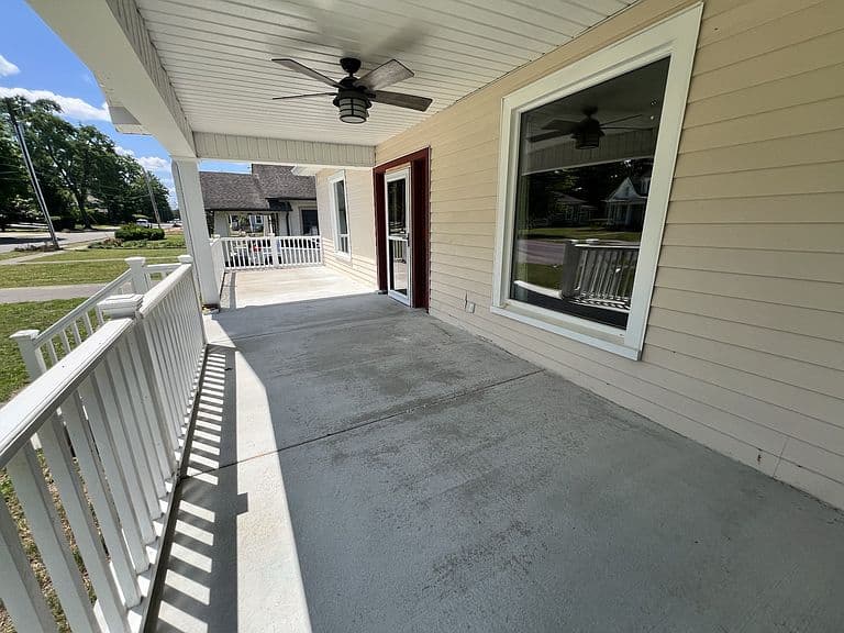 Listing photo 5