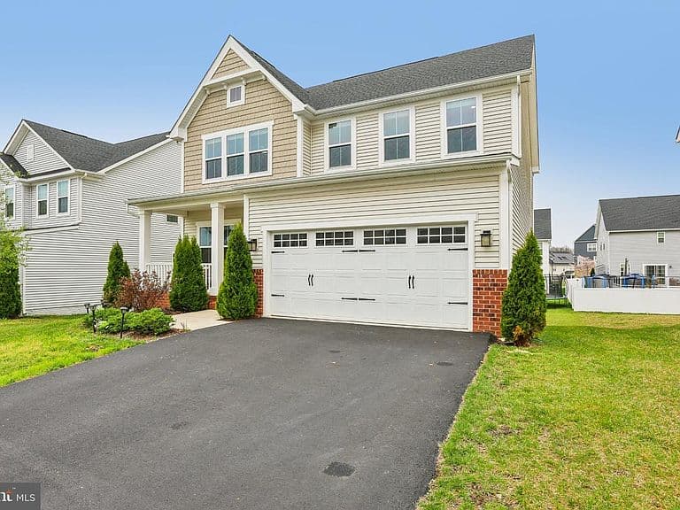 Listing photo 2