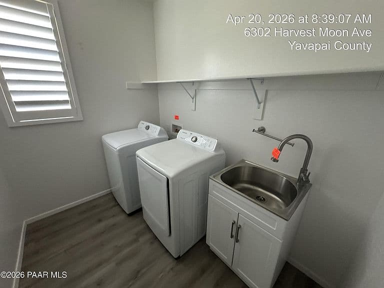 Listing photo 5