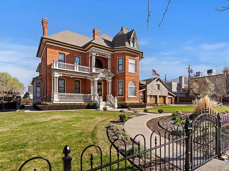 Listing photo 4