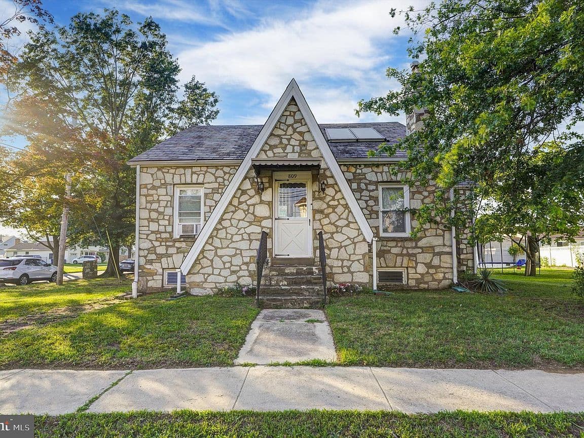 Primary listing photo