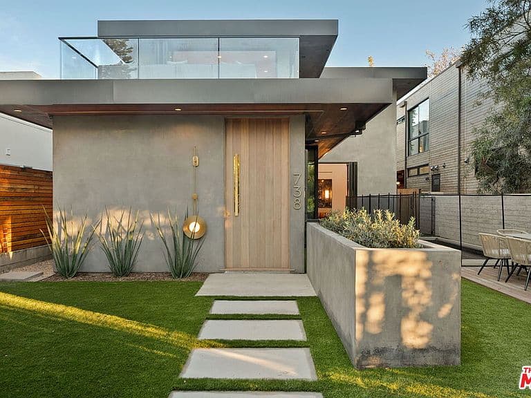 Listing photo