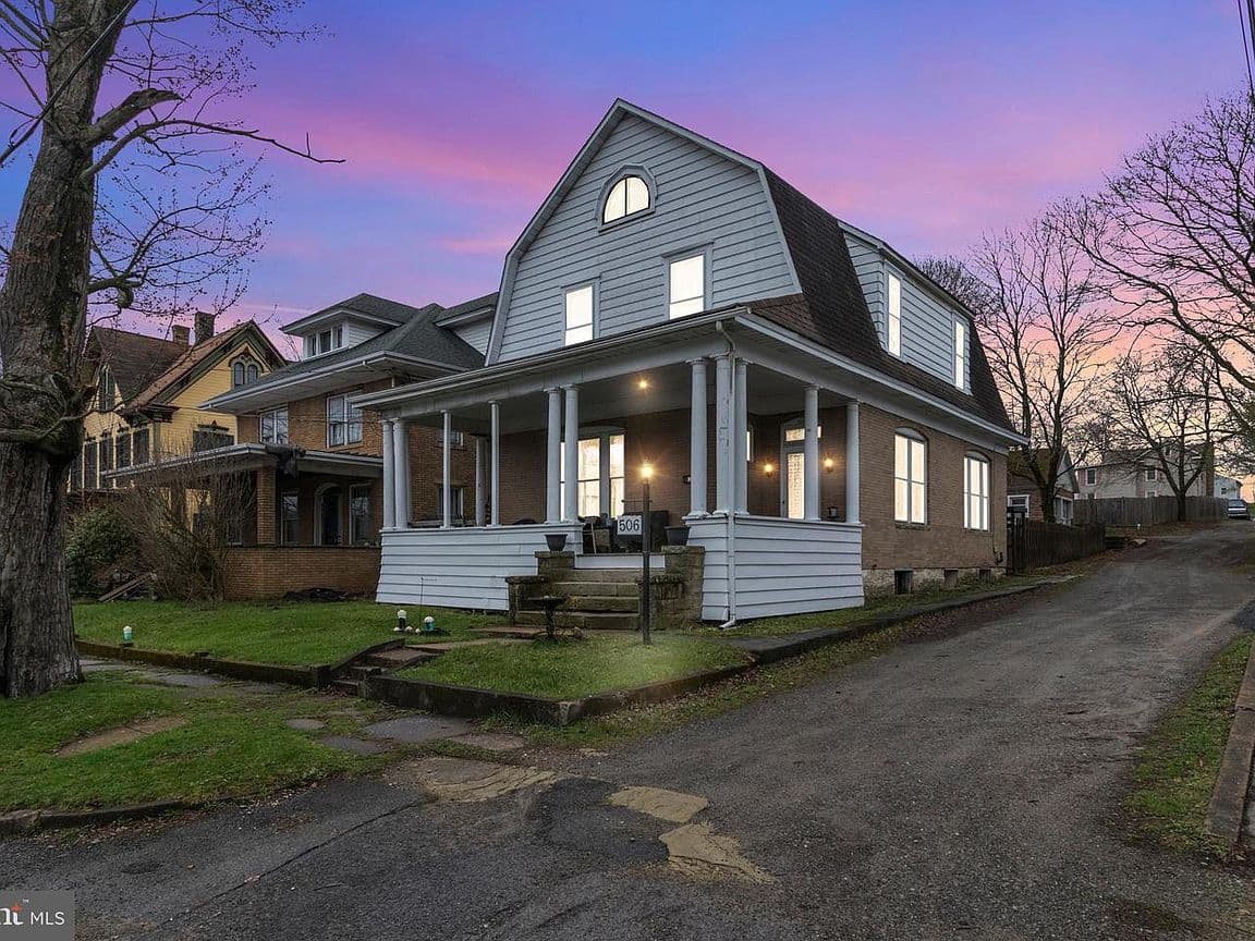 Primary listing photo