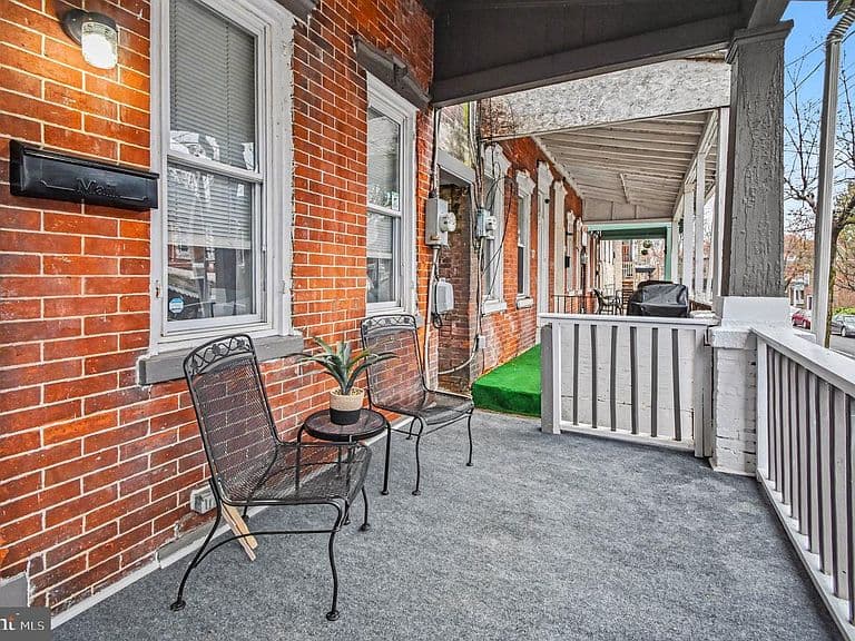 Listing photo 4