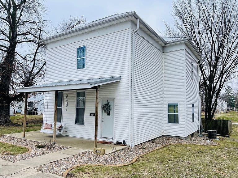 Listing photo 2