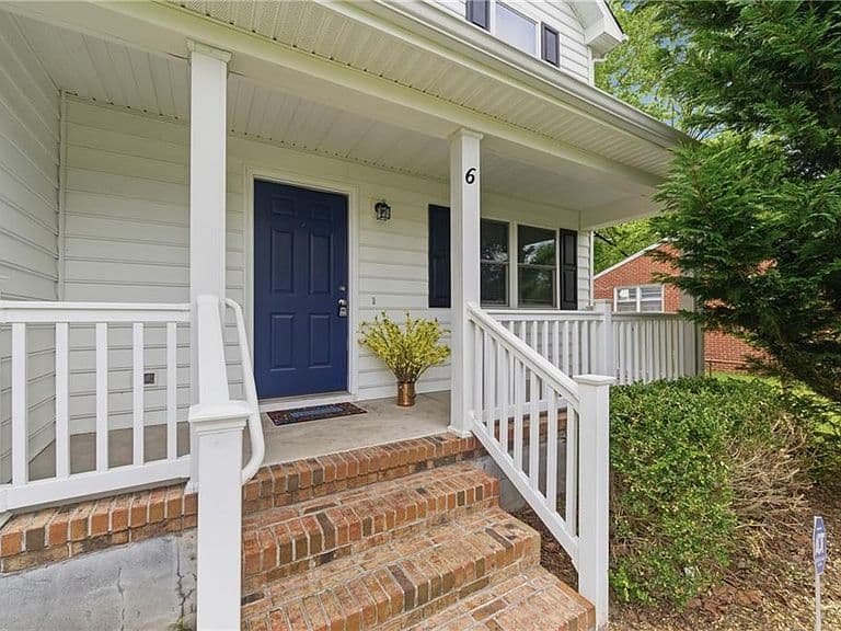 Listing photo 4