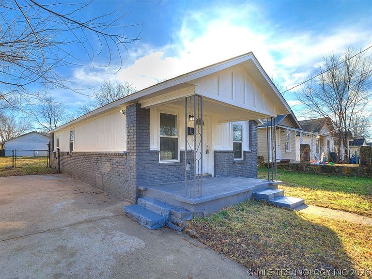 Listing photo 3