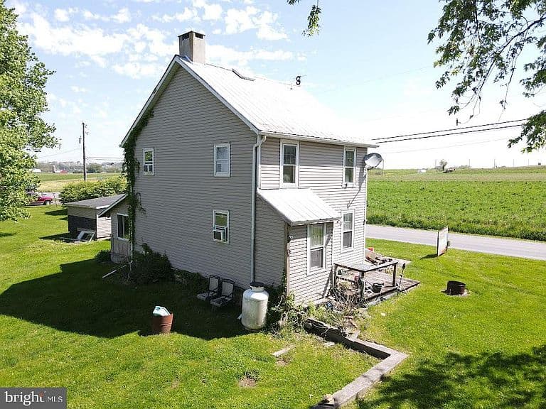 Listing photo 3