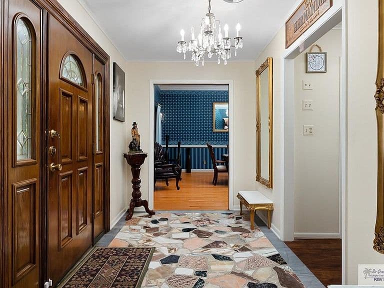 Listing photo 4