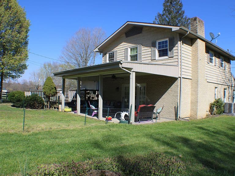 Listing photo 4