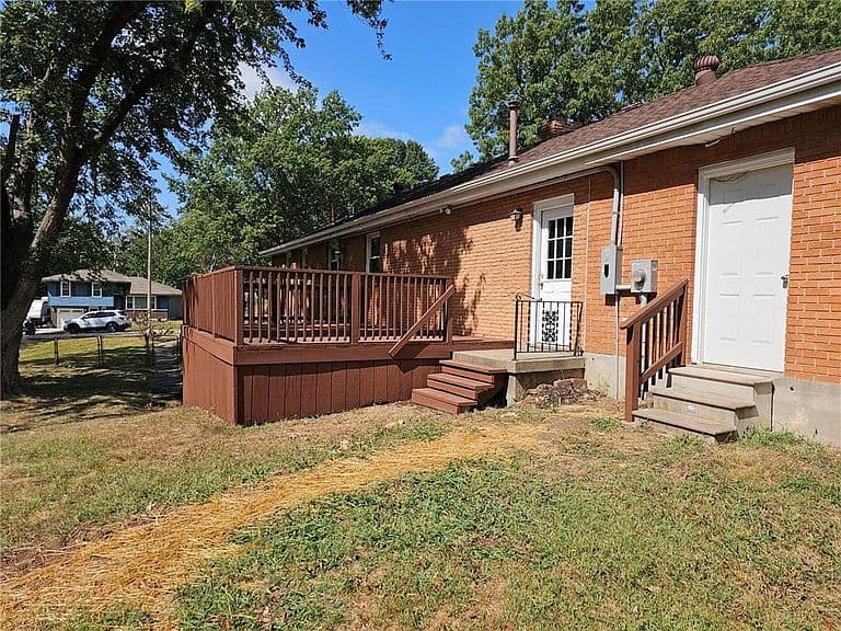 Listing photo 4