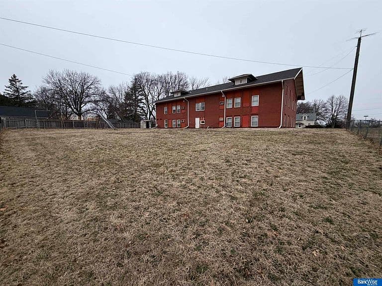 Listing photo 5