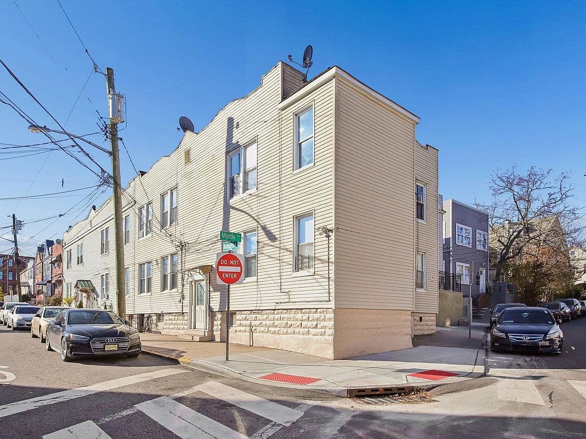 Primary listing photo