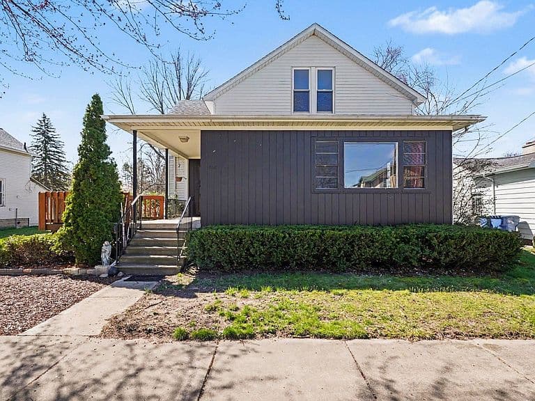 Listing photo 3