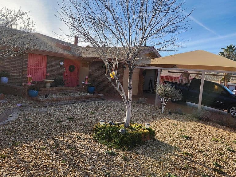Listing photo 4