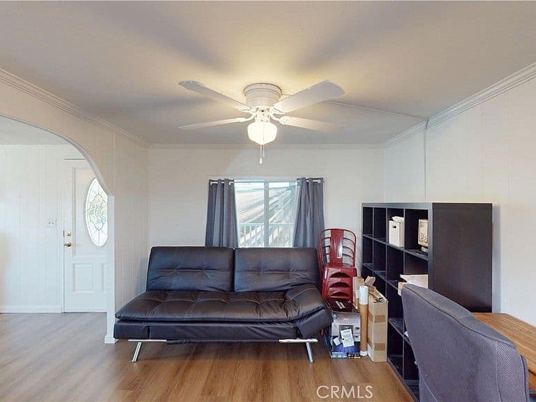Listing photo 5