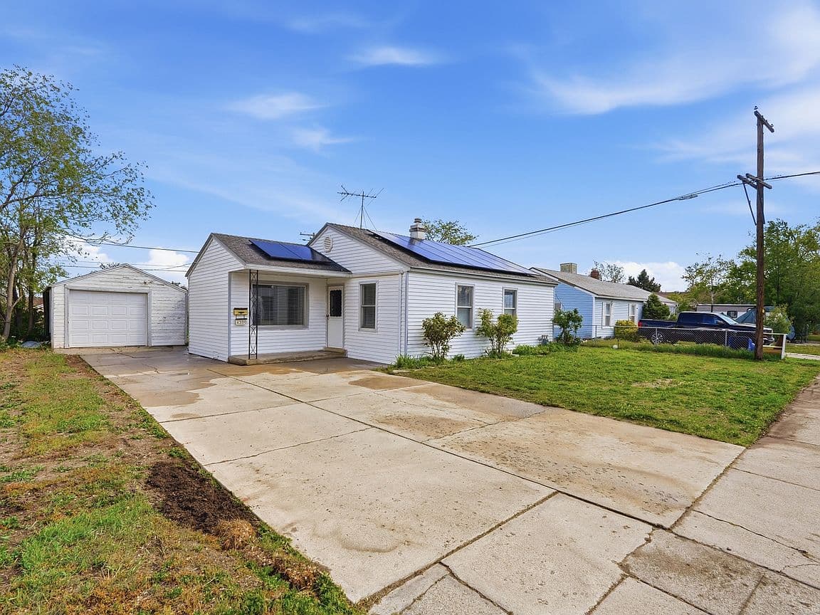 Primary listing photo