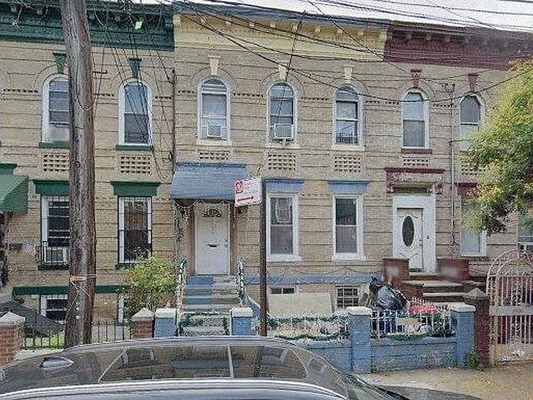 Listing photo 4