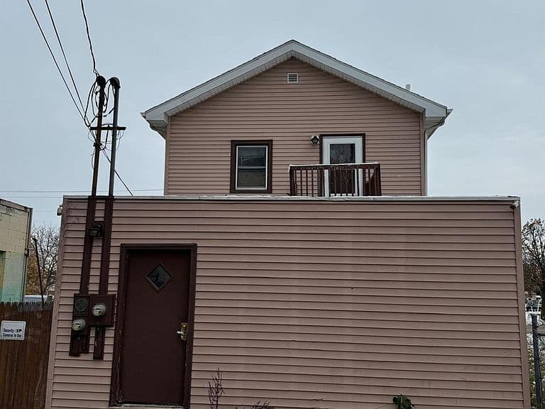 Listing photo