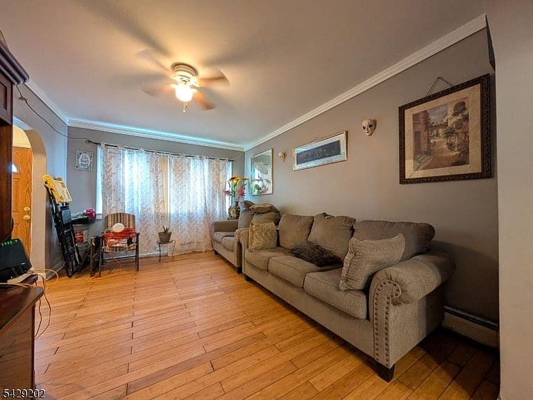 Listing photo 5