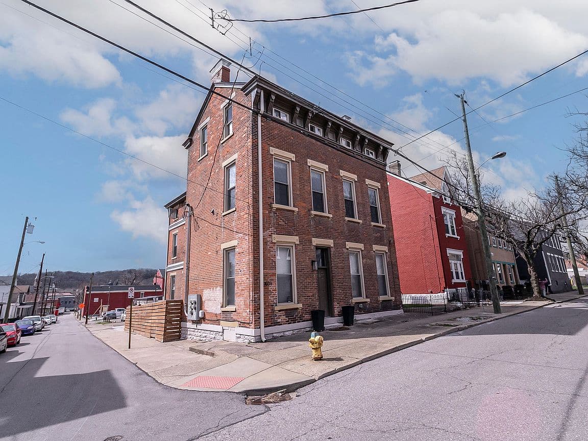 Primary listing photo
