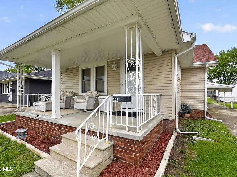 Listing photo 3
