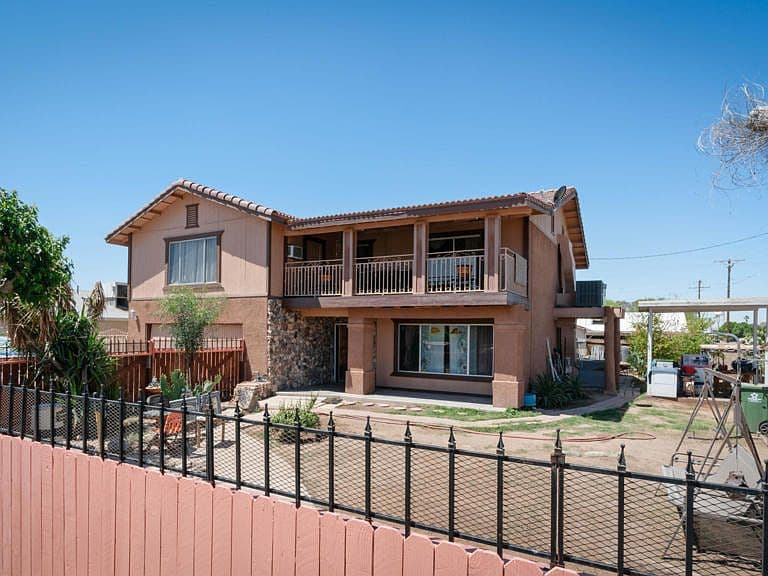 Listing photo