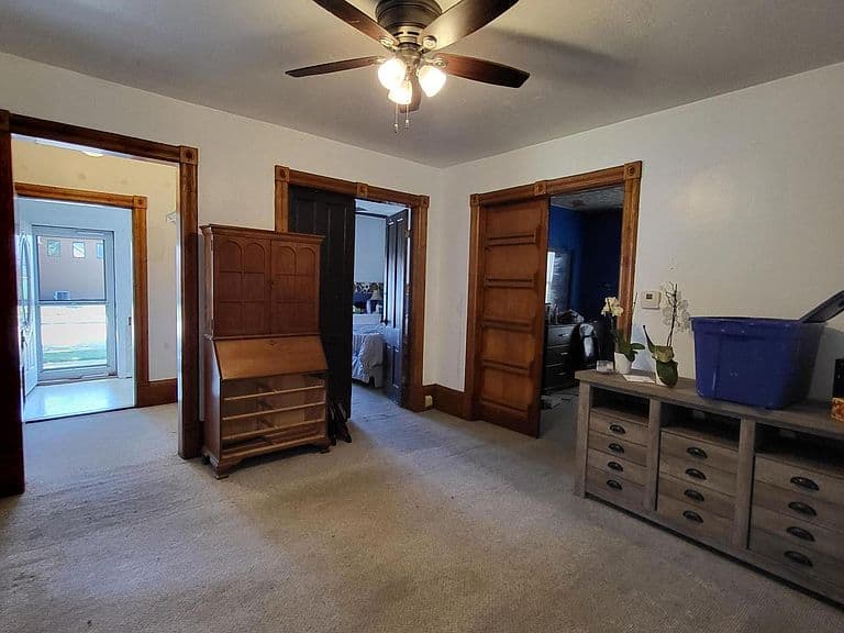 Listing photo 5
