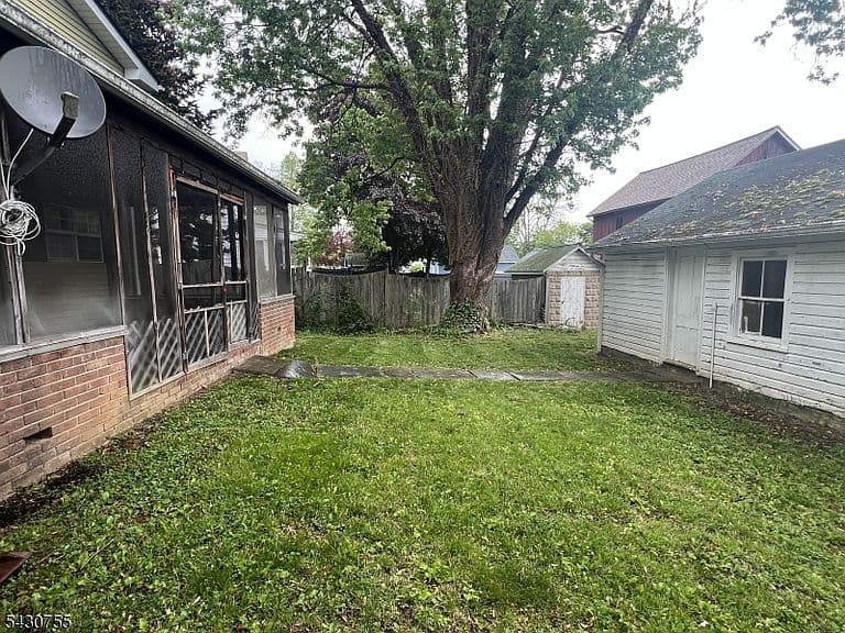 Listing photo 4
