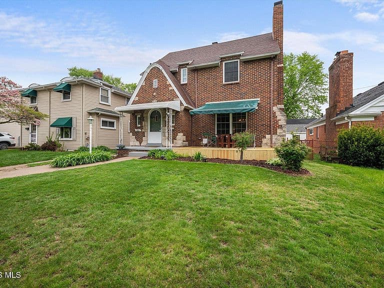 Listing photo 4