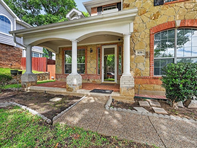 Listing photo 4