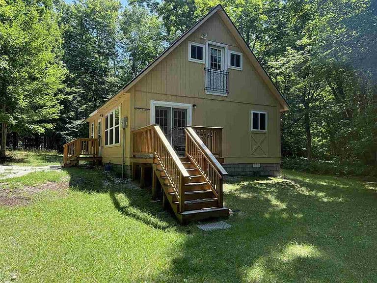 Listing photo 5