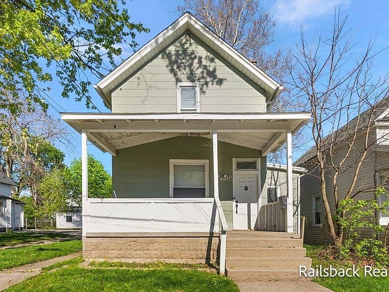 Listing photo 4