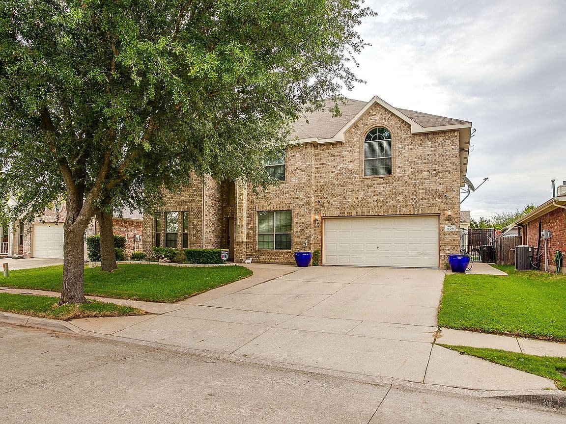Primary listing photo