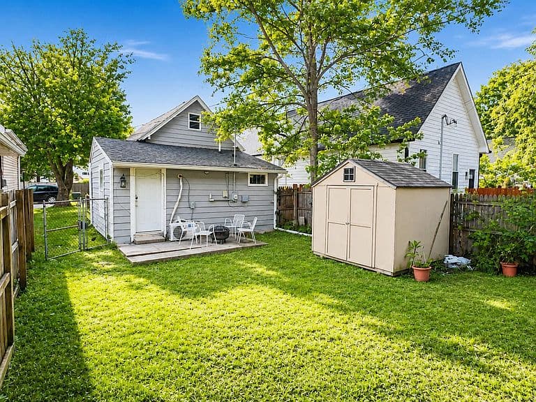 Listing photo 4