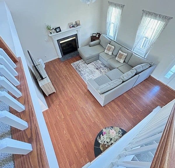 Listing photo 2