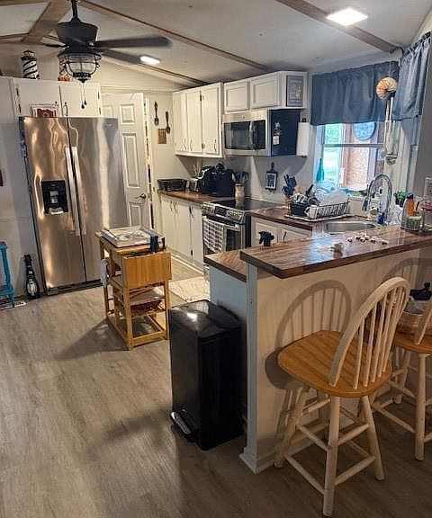 Listing photo 4