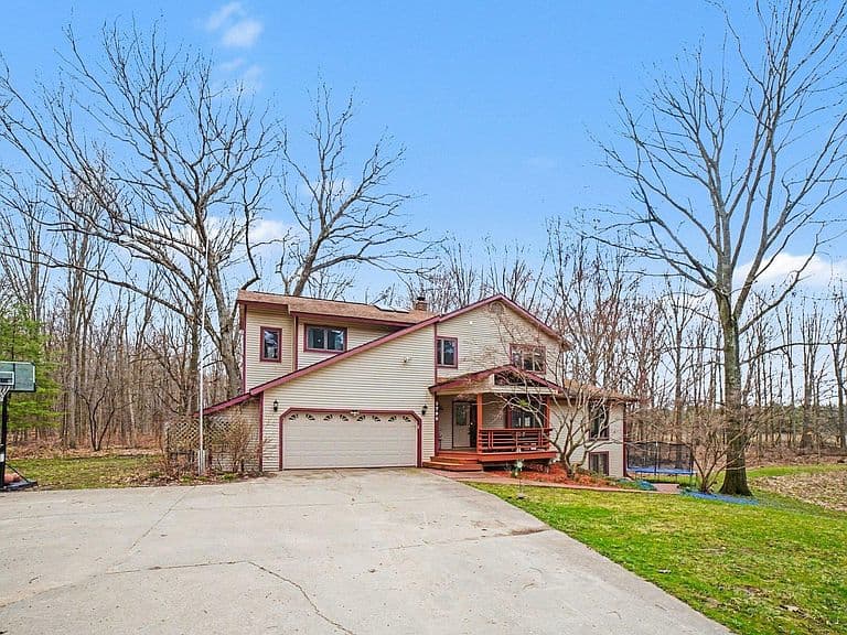 Listing photo 4