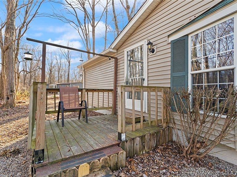 Listing photo 3